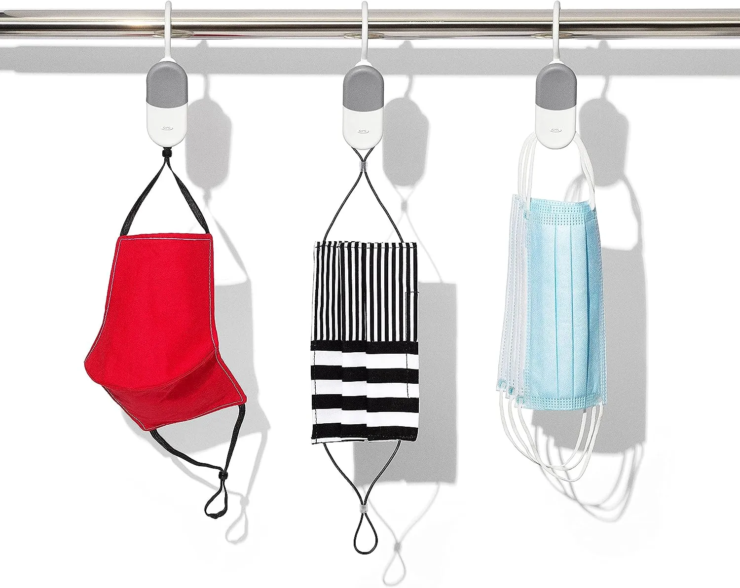 OXO Good Grips 3-Piece Clip Hanger Set – White